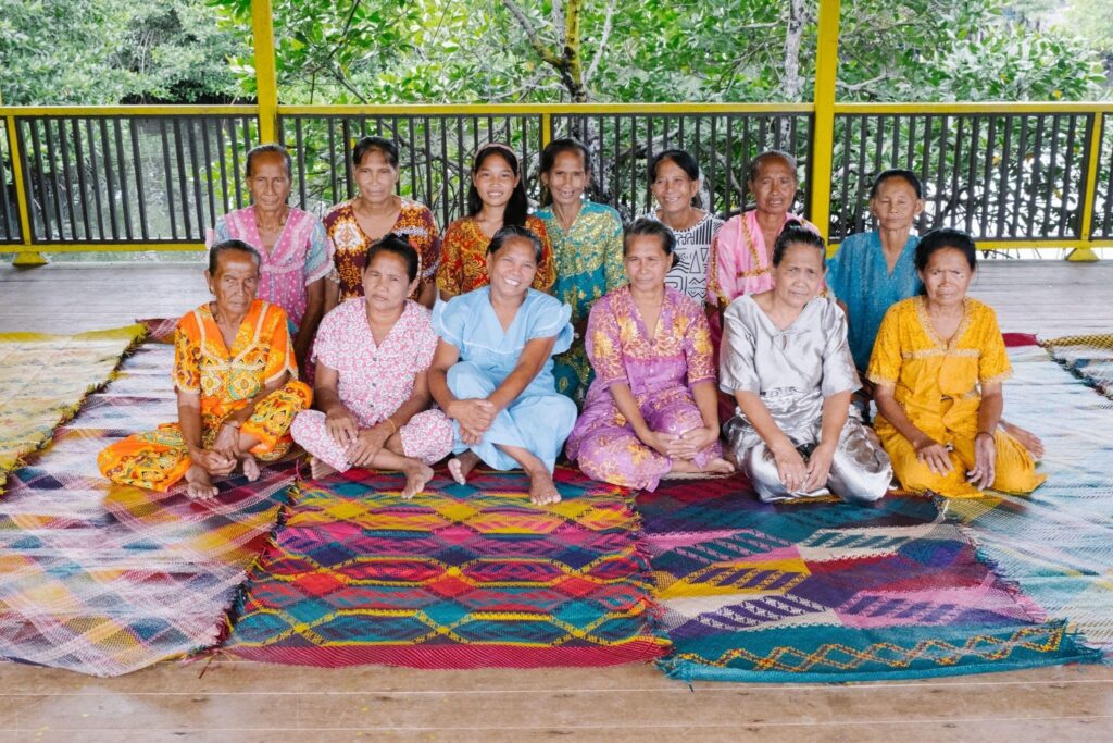 Sama-Bajau weavers